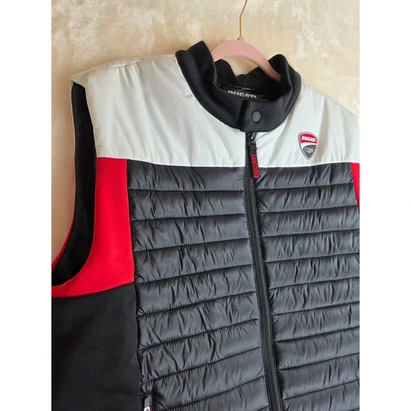 Ducati Corse Puffer Vest Men's XL Black White Red Zip Up Sleeveless Jacket - Picture 3 of 11